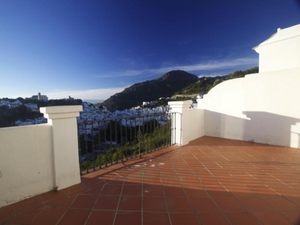 Townhouse - Casares